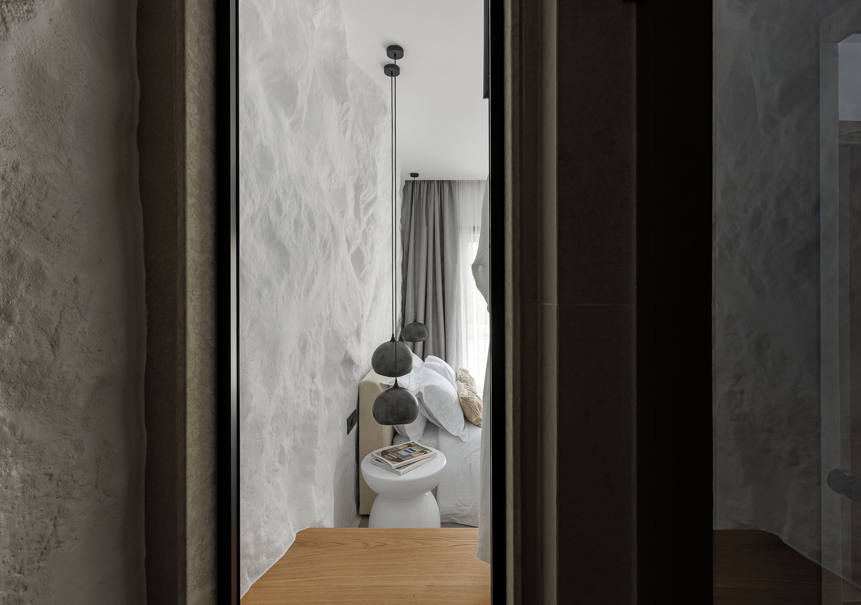 White Art Suites