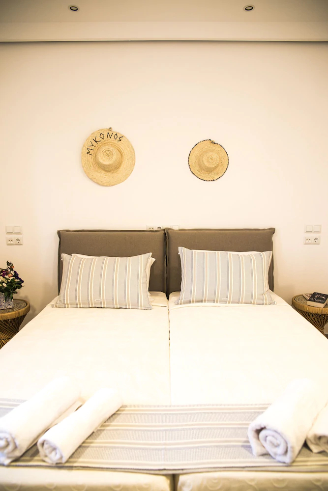 Dimele Rooms & Studios