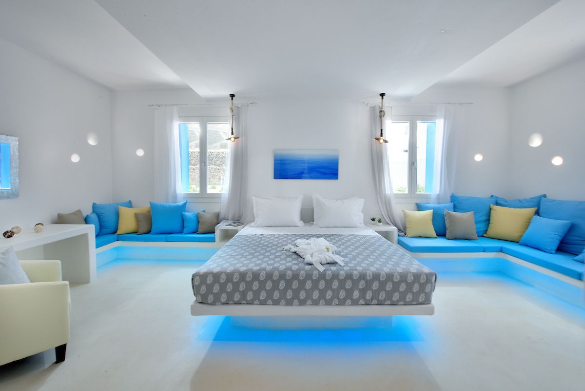 Elegant Villas & Suites