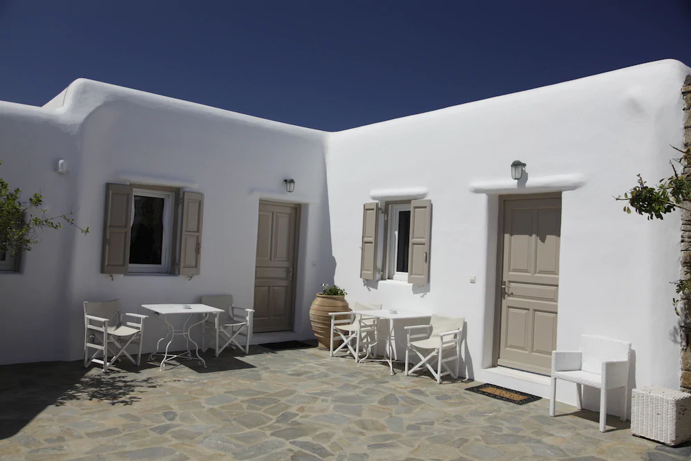 Eleni's Village Suites