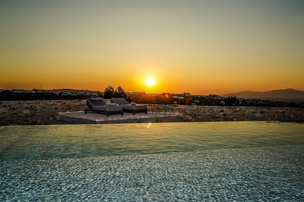 Ikies of Mykonos