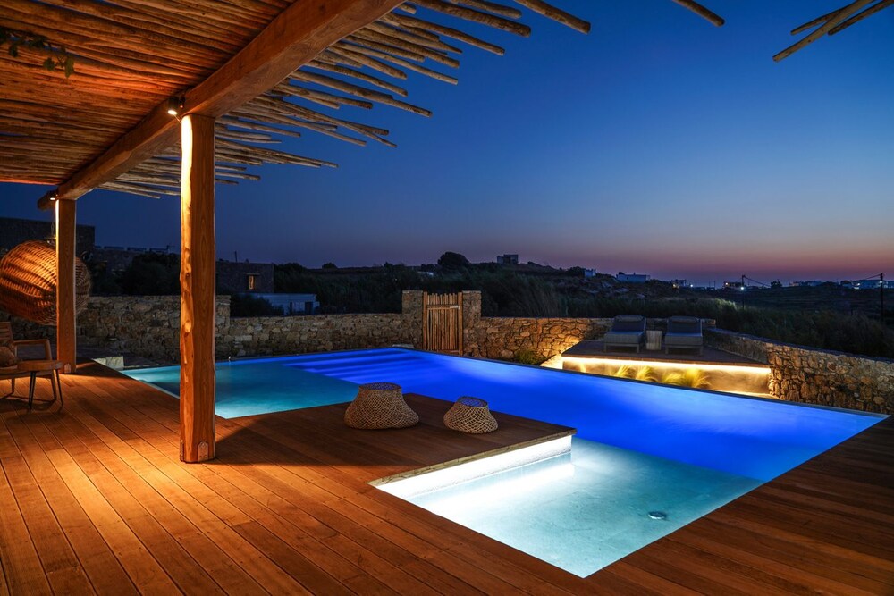 Ikies of Mykonos