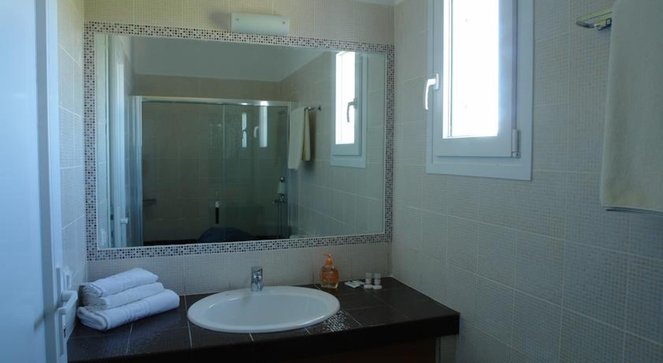 Maroulina's Boutique Studios And Apartments