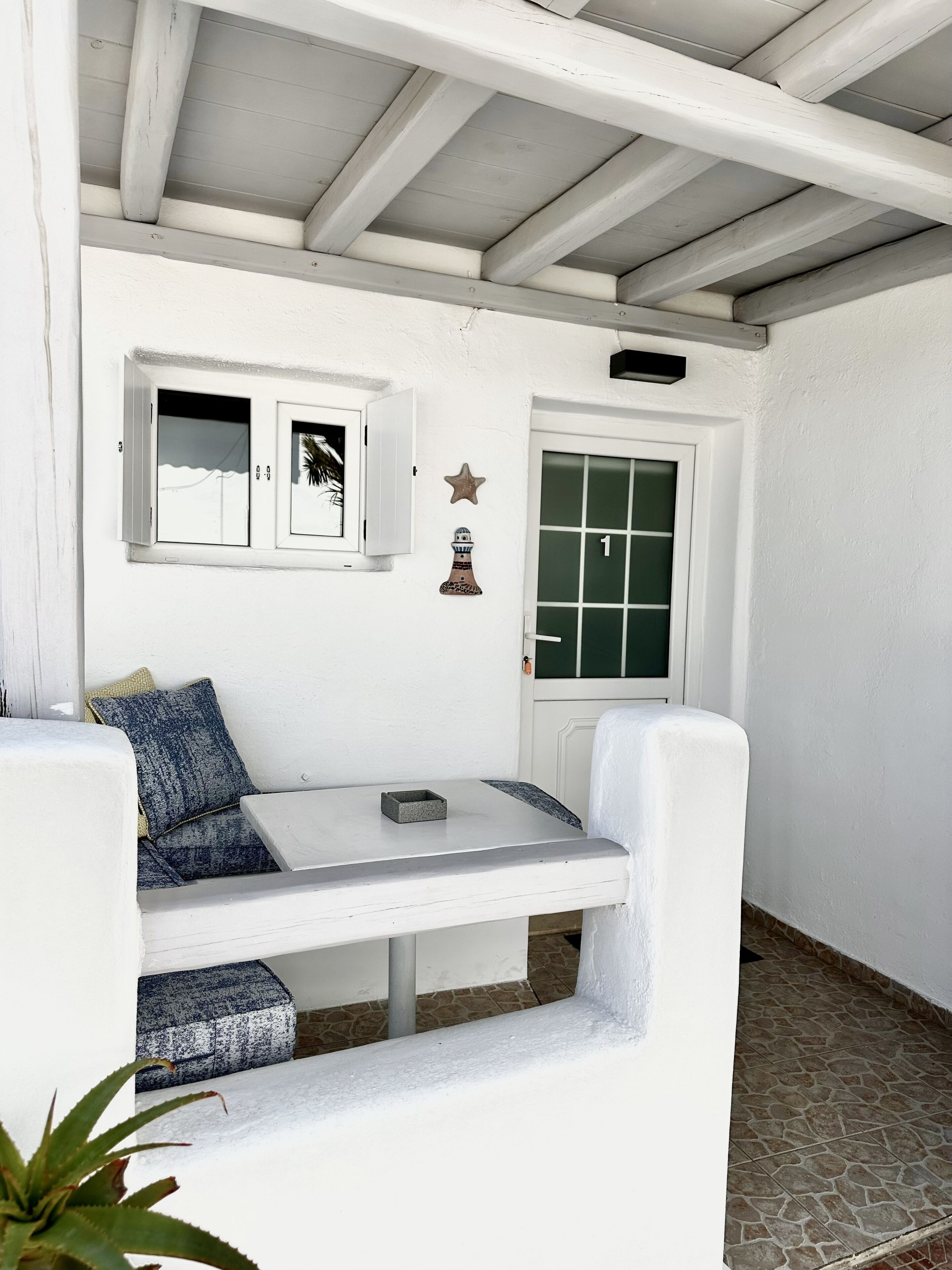 Mykonos Eight