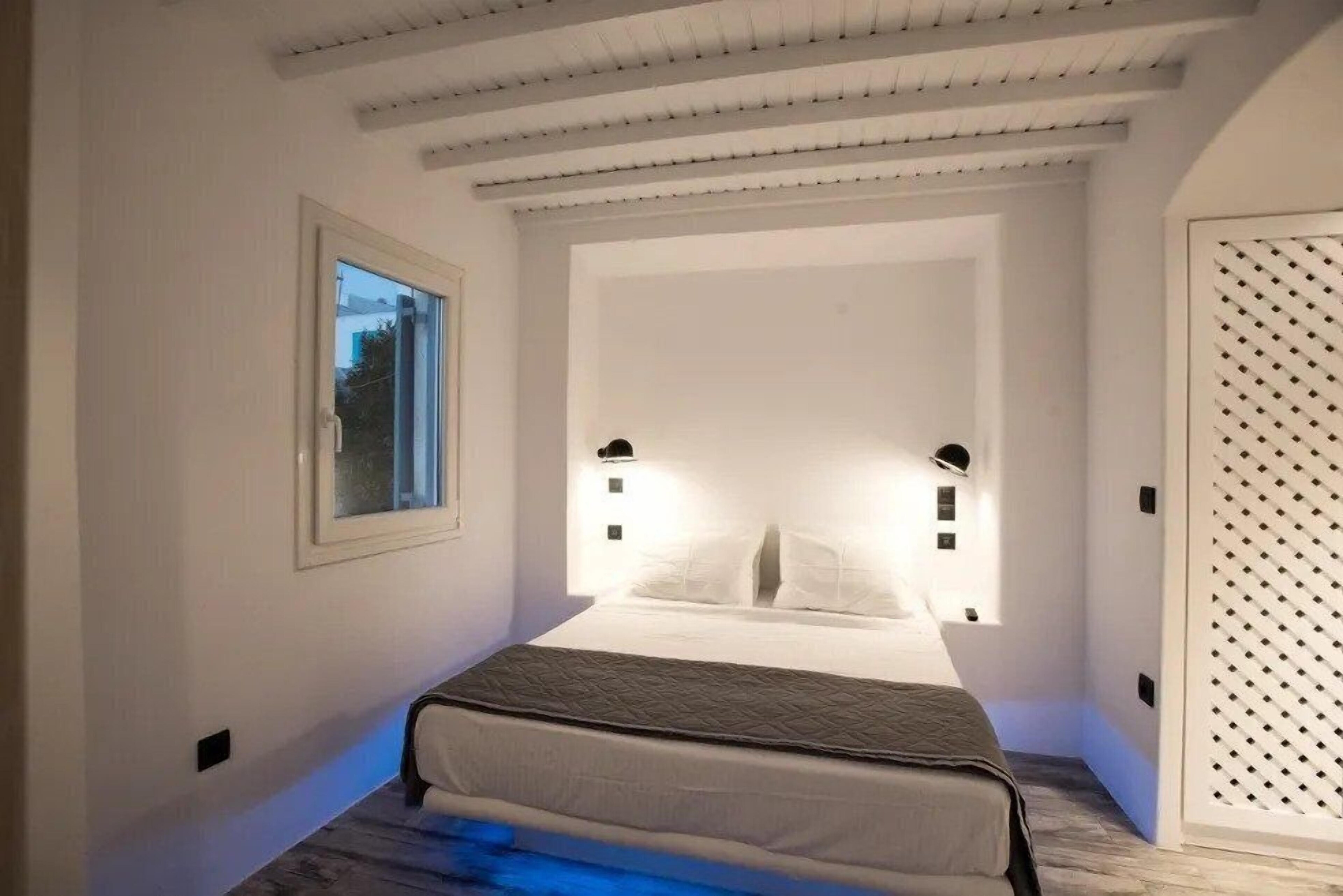 Mykonos High Cloe