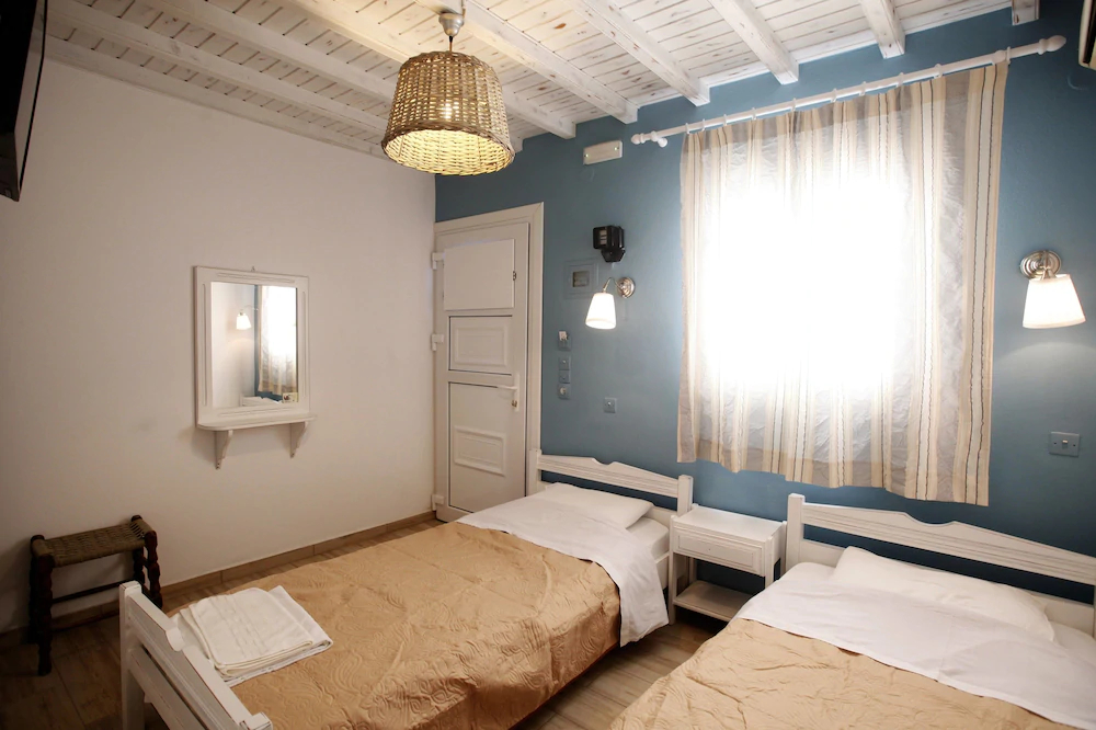 Nikos Rooms