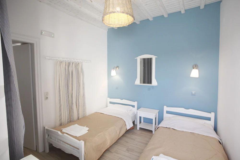Nikos Rooms