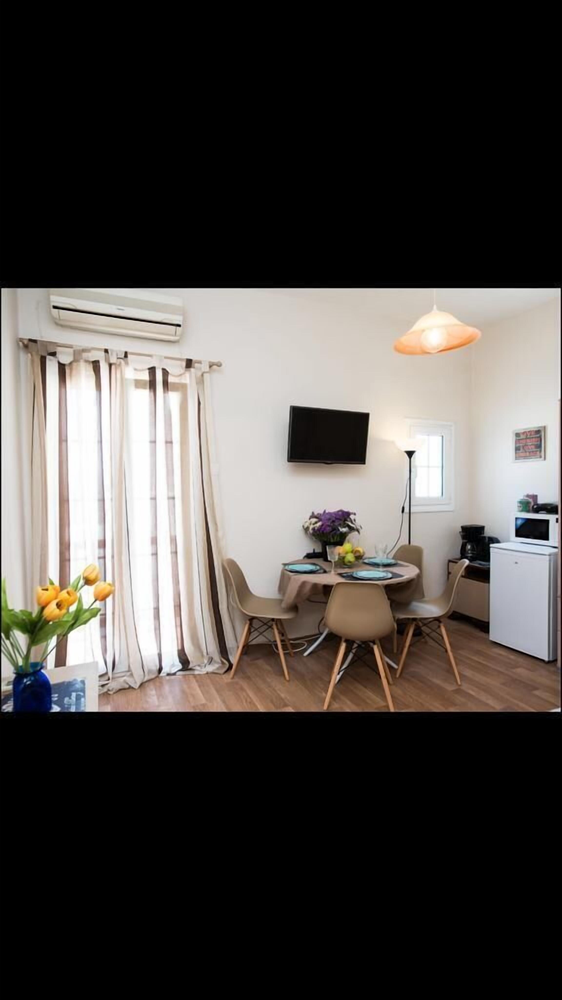Paraportiani Guesthouse