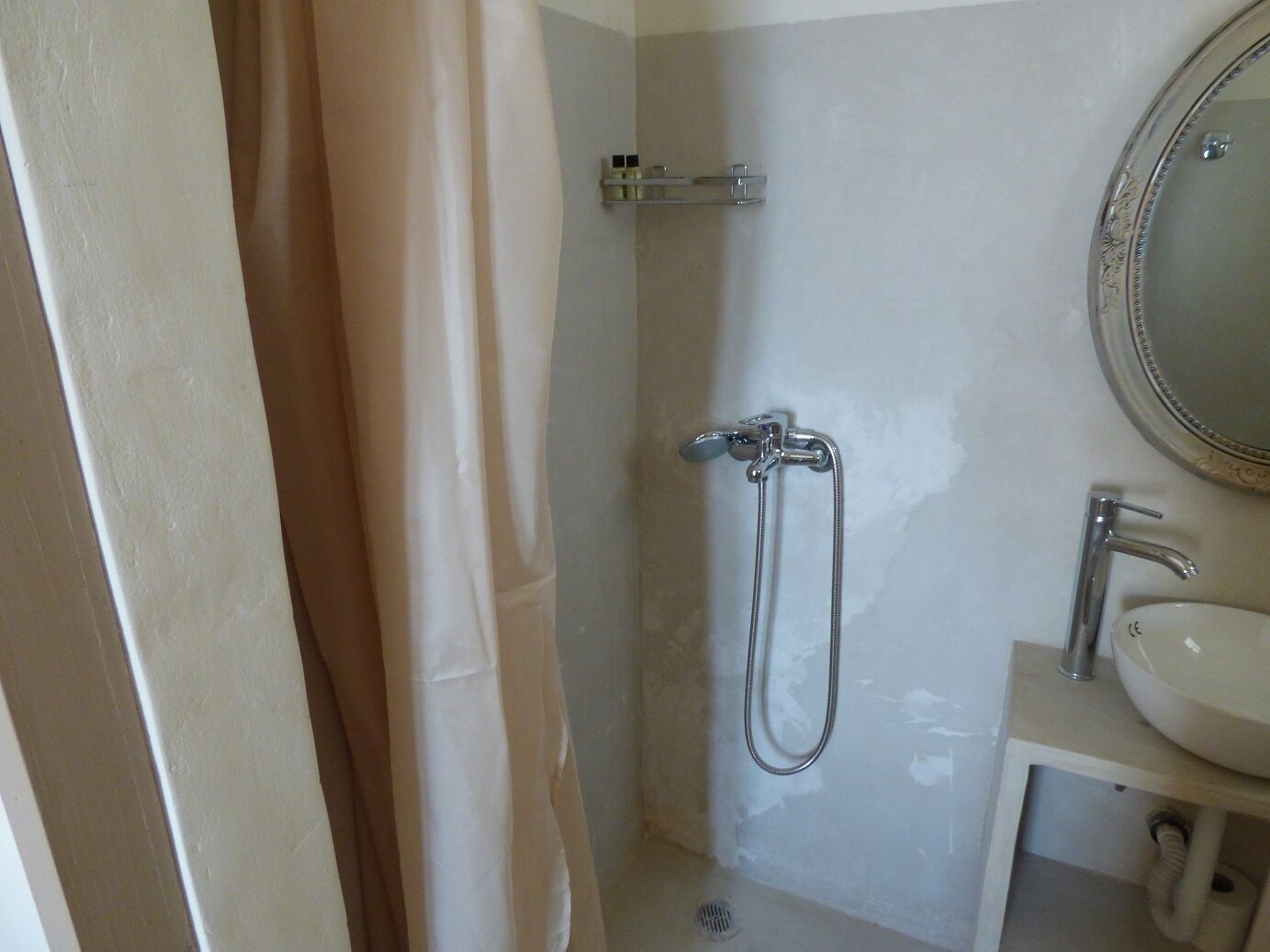Paraportiani Guesthouse