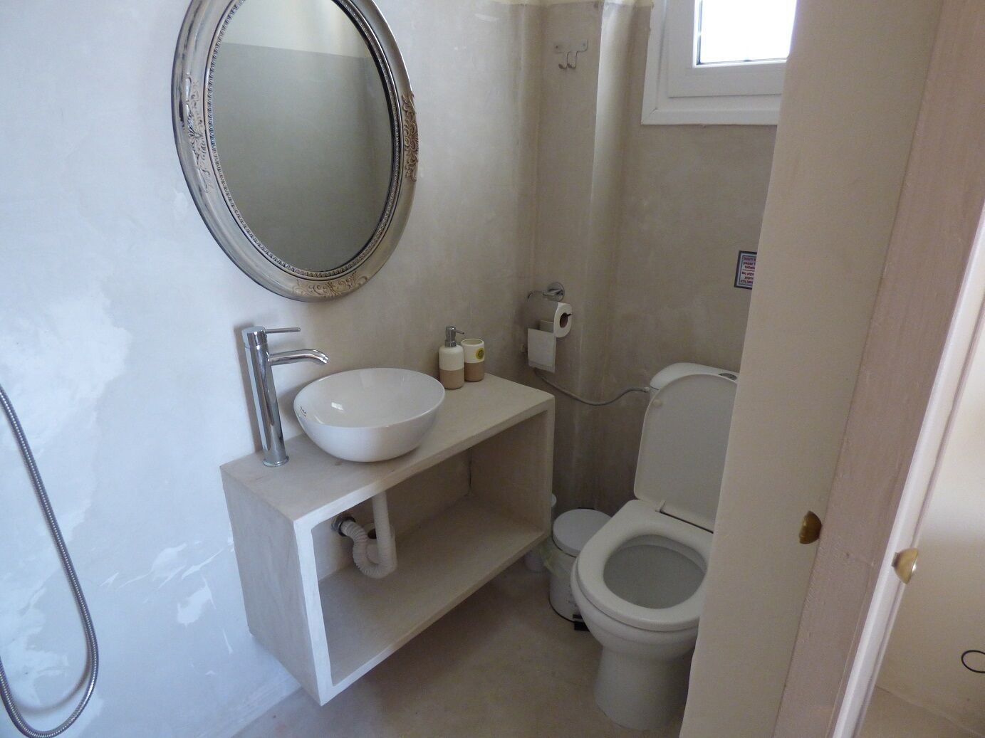 Paraportiani Guesthouse