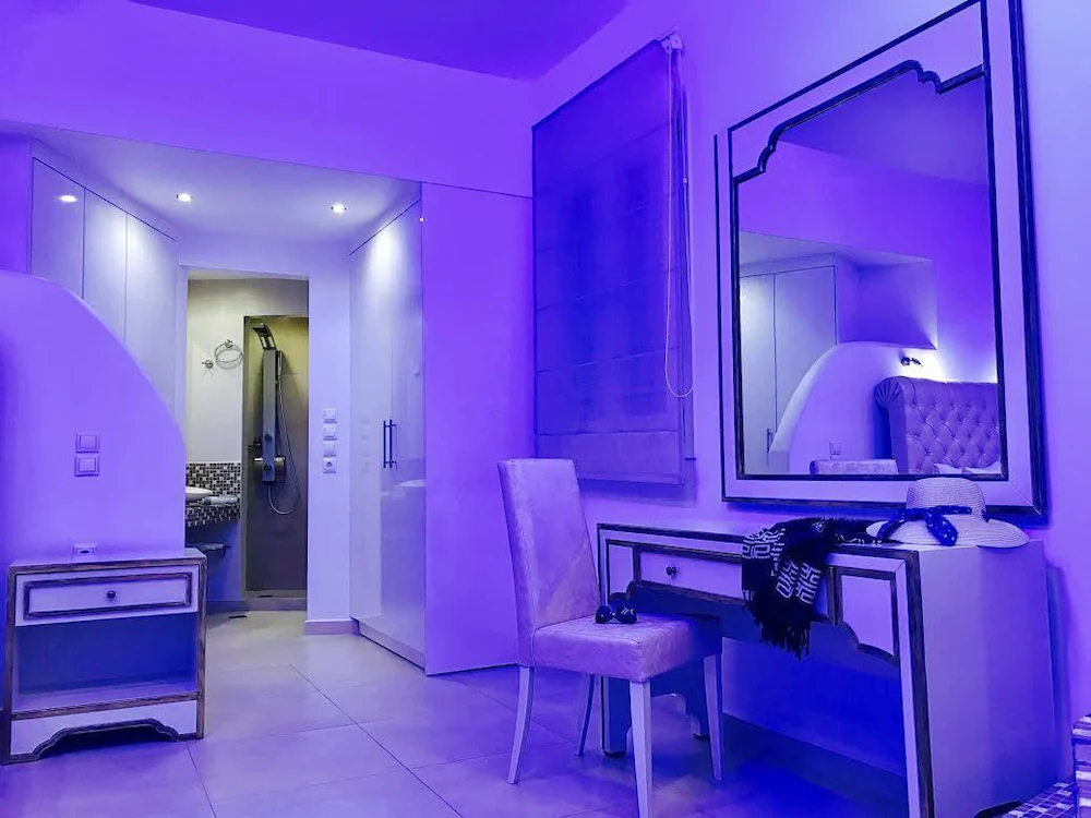 Queen Boutique Suites