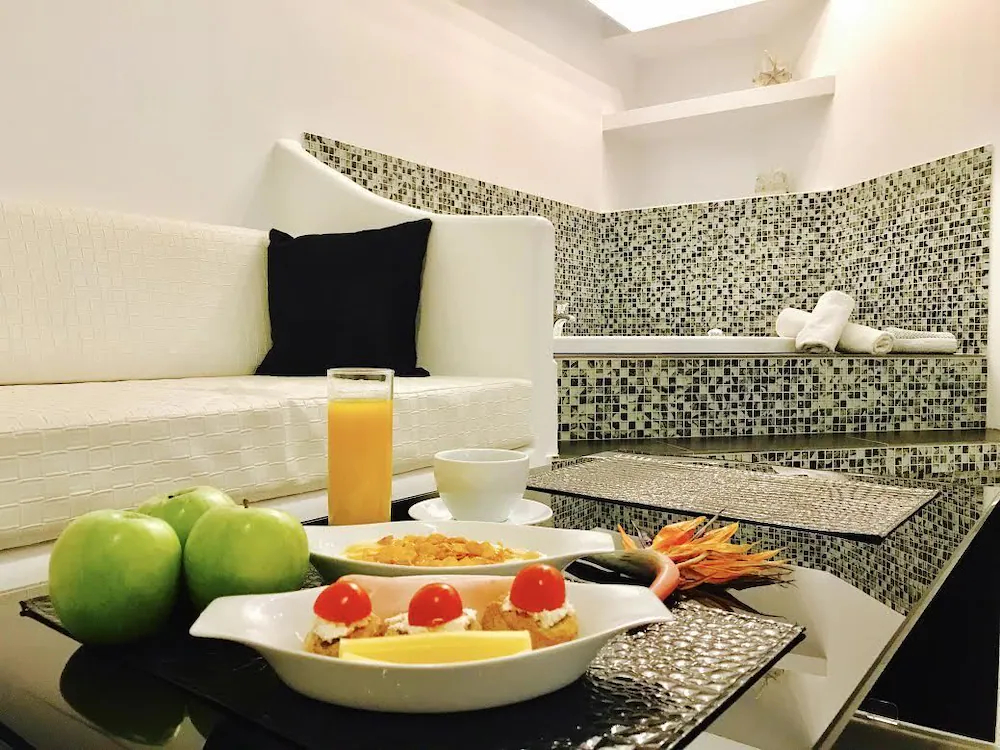 Queen Boutique Suites