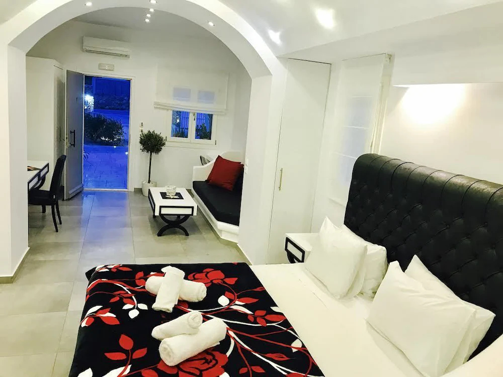 Queen Boutique Suites