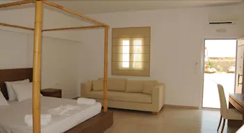 Queen Boutique Suites