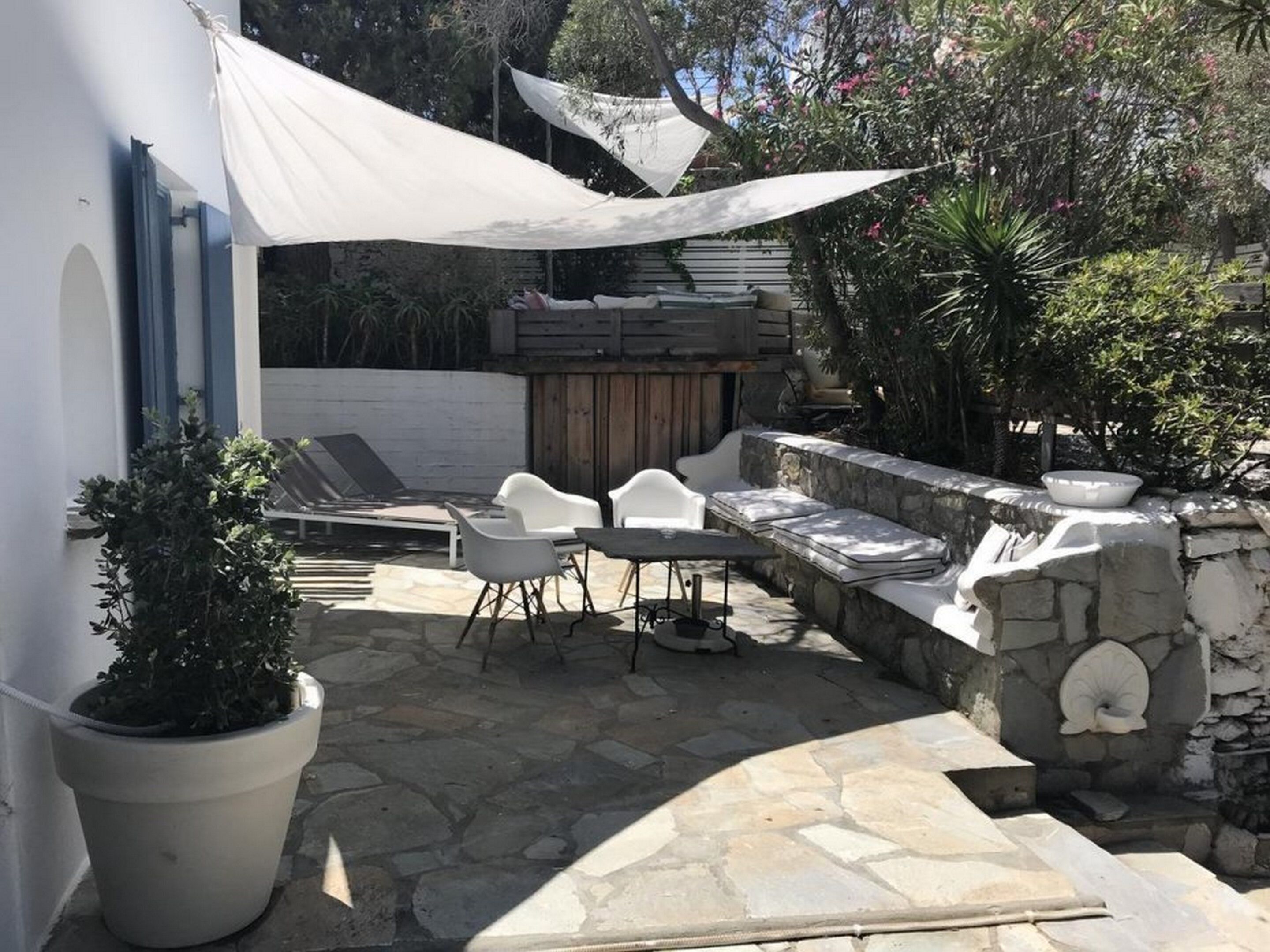 Rania Apartments Sea View Studios & Suites