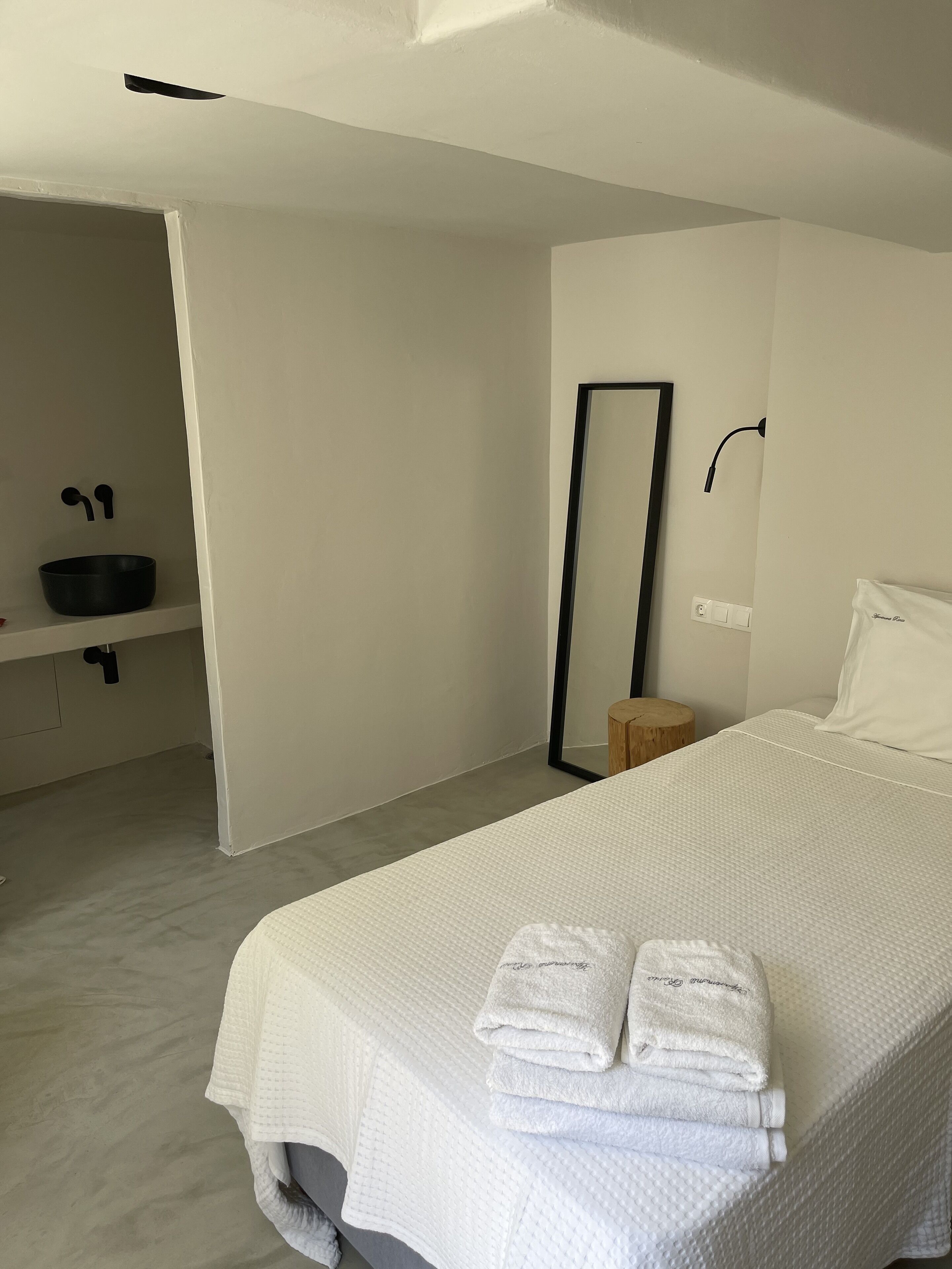 Rania Apartments Sea View Studios & Suites