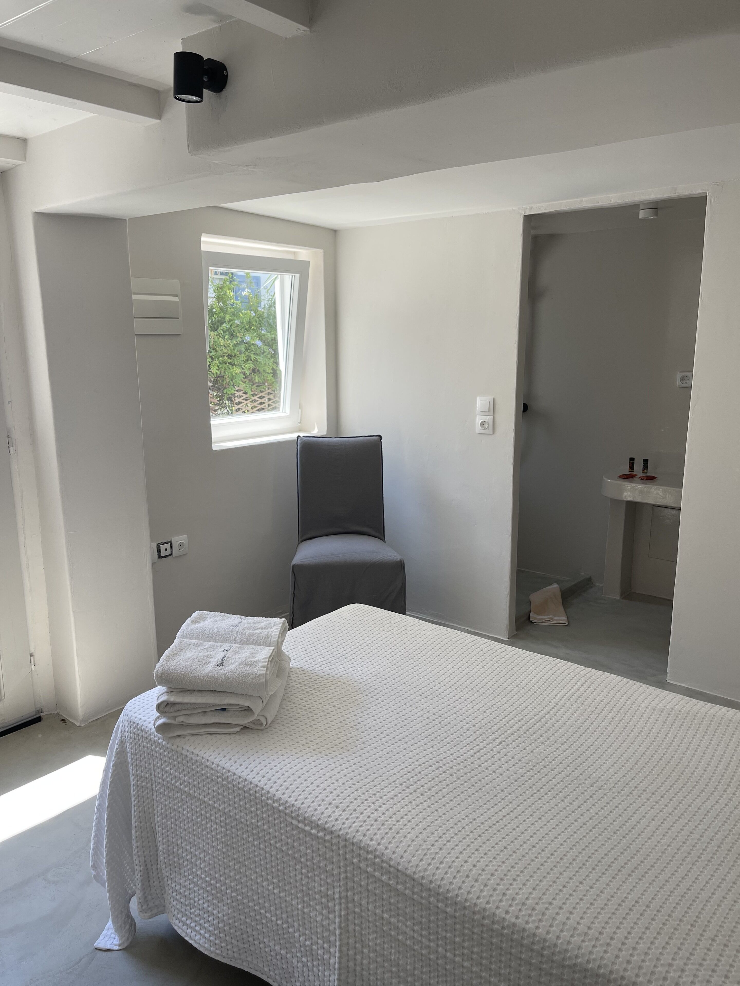 Rania Apartments Sea View Studios & Suites