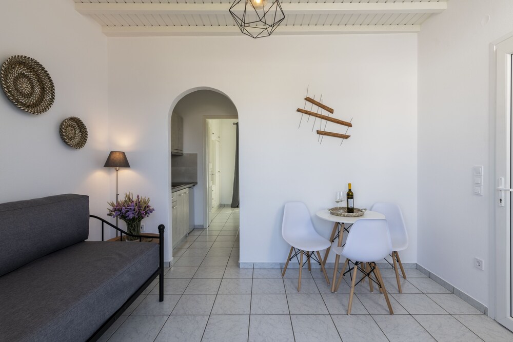 Secret Garden Apartments
