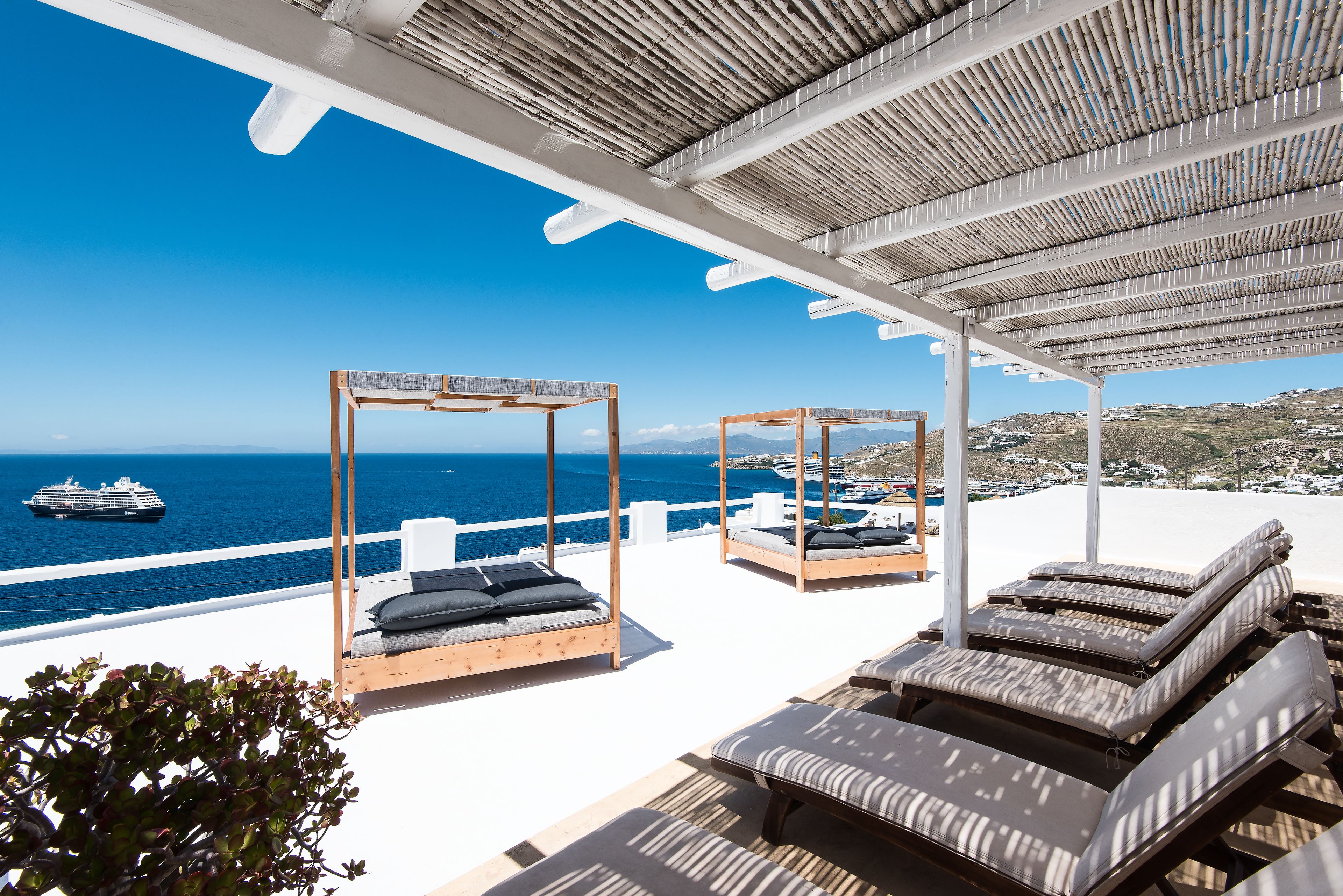 Tagoo Hotel