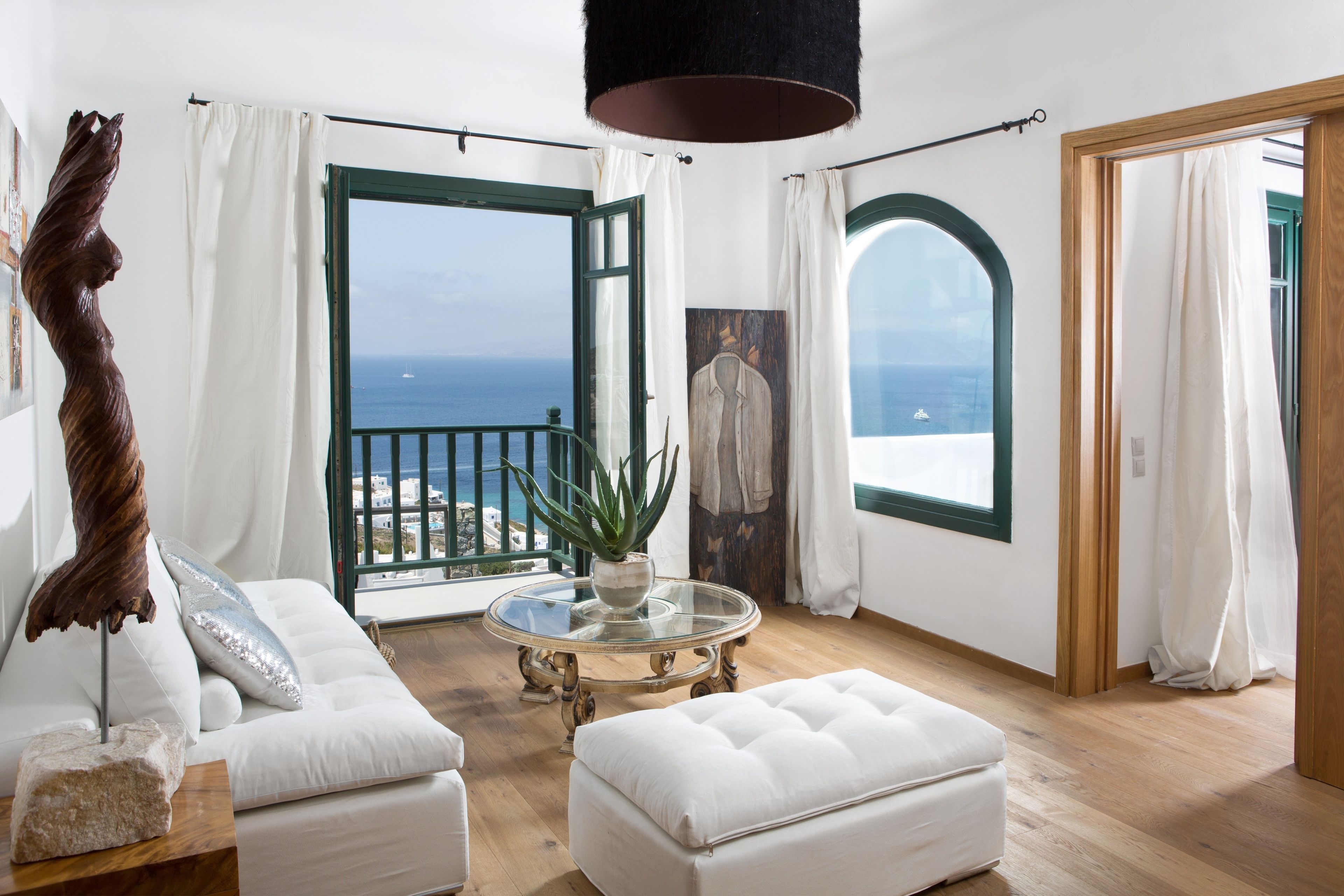Tharroe of Mykonos