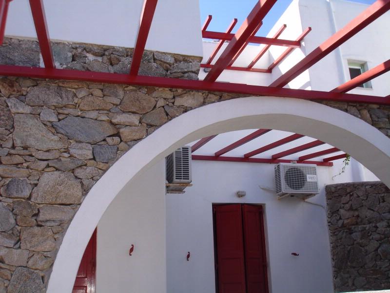 Vrissi Pension