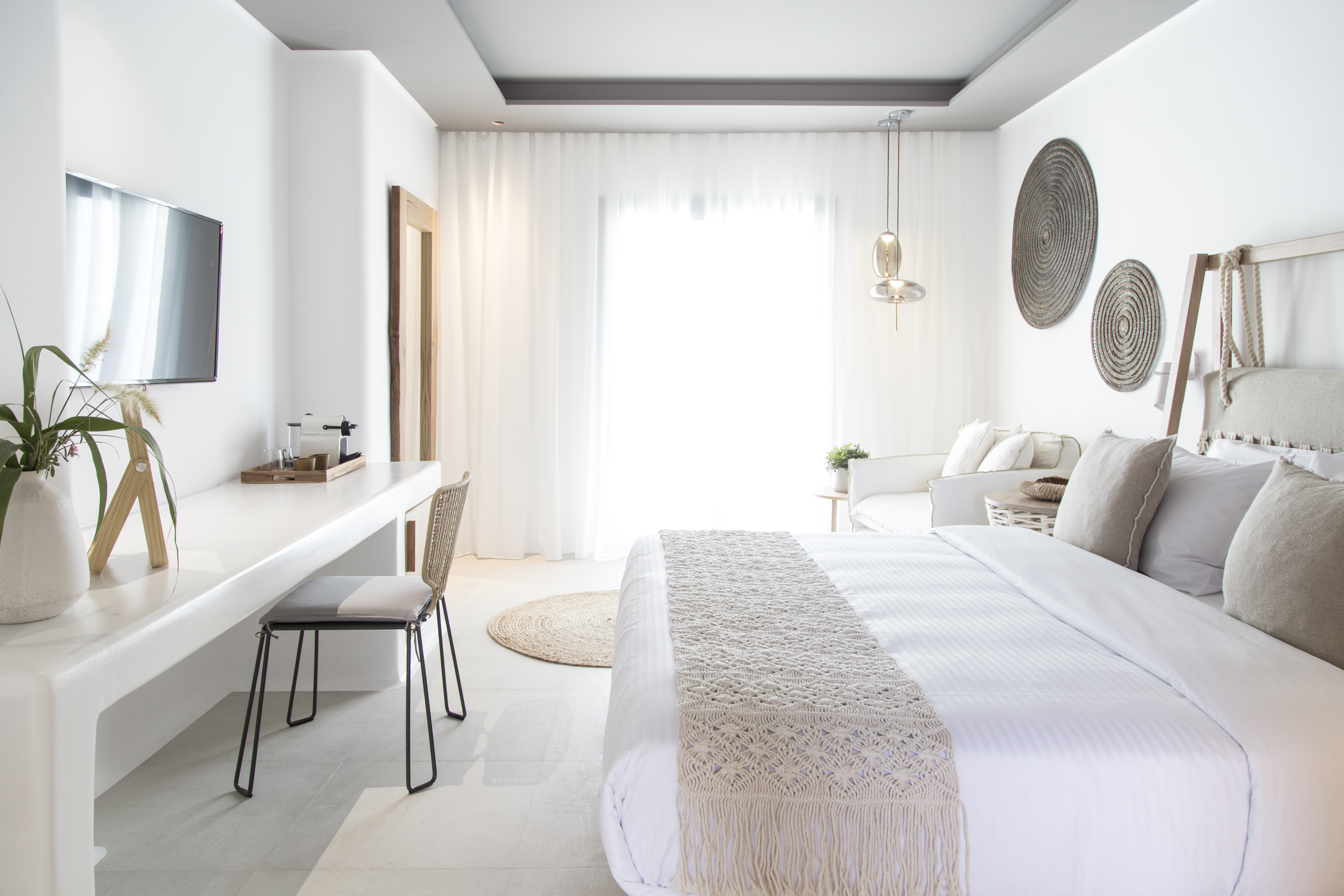 Adorno Beach Hotel & Suites