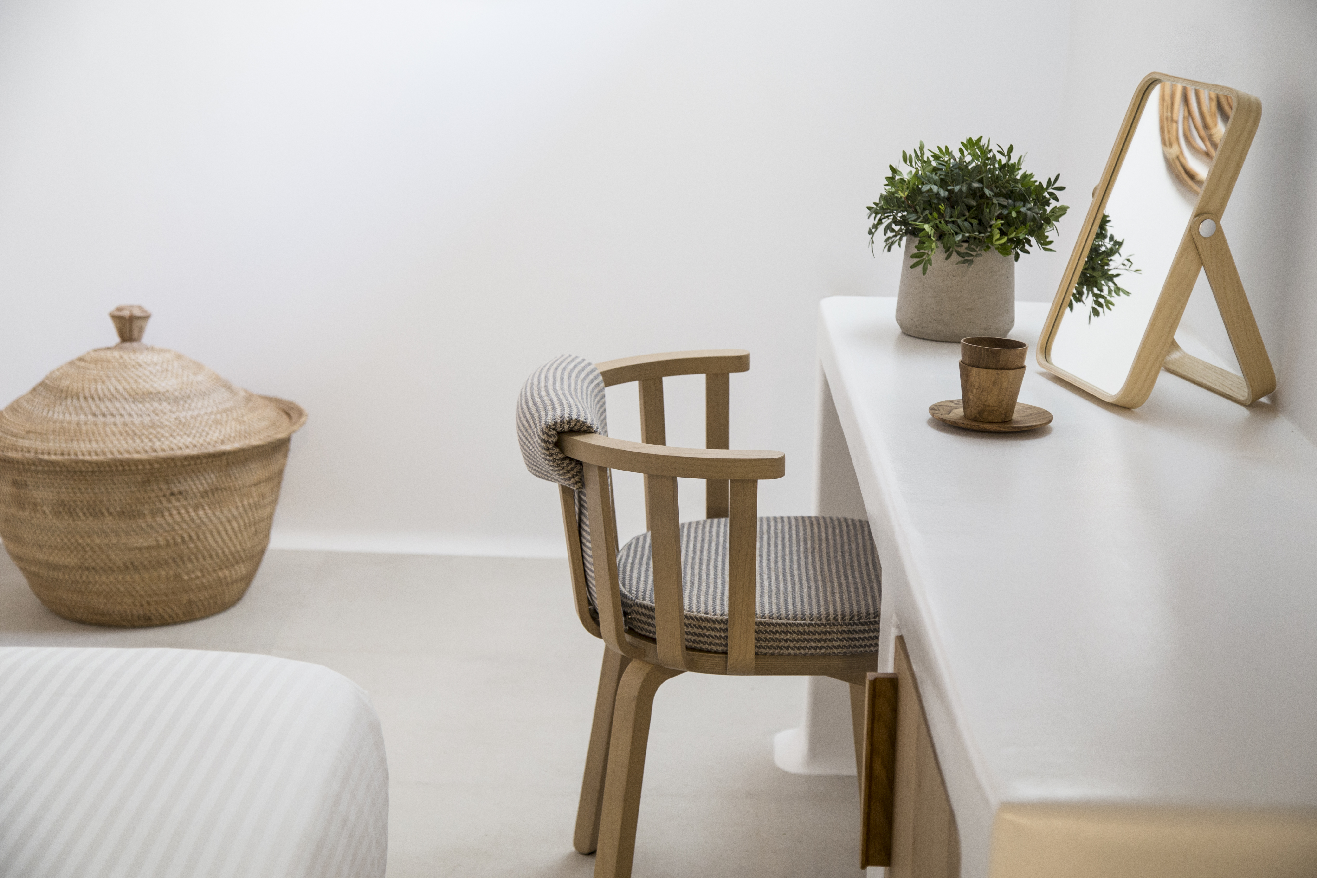 Adorno Beach Hotel & Suites