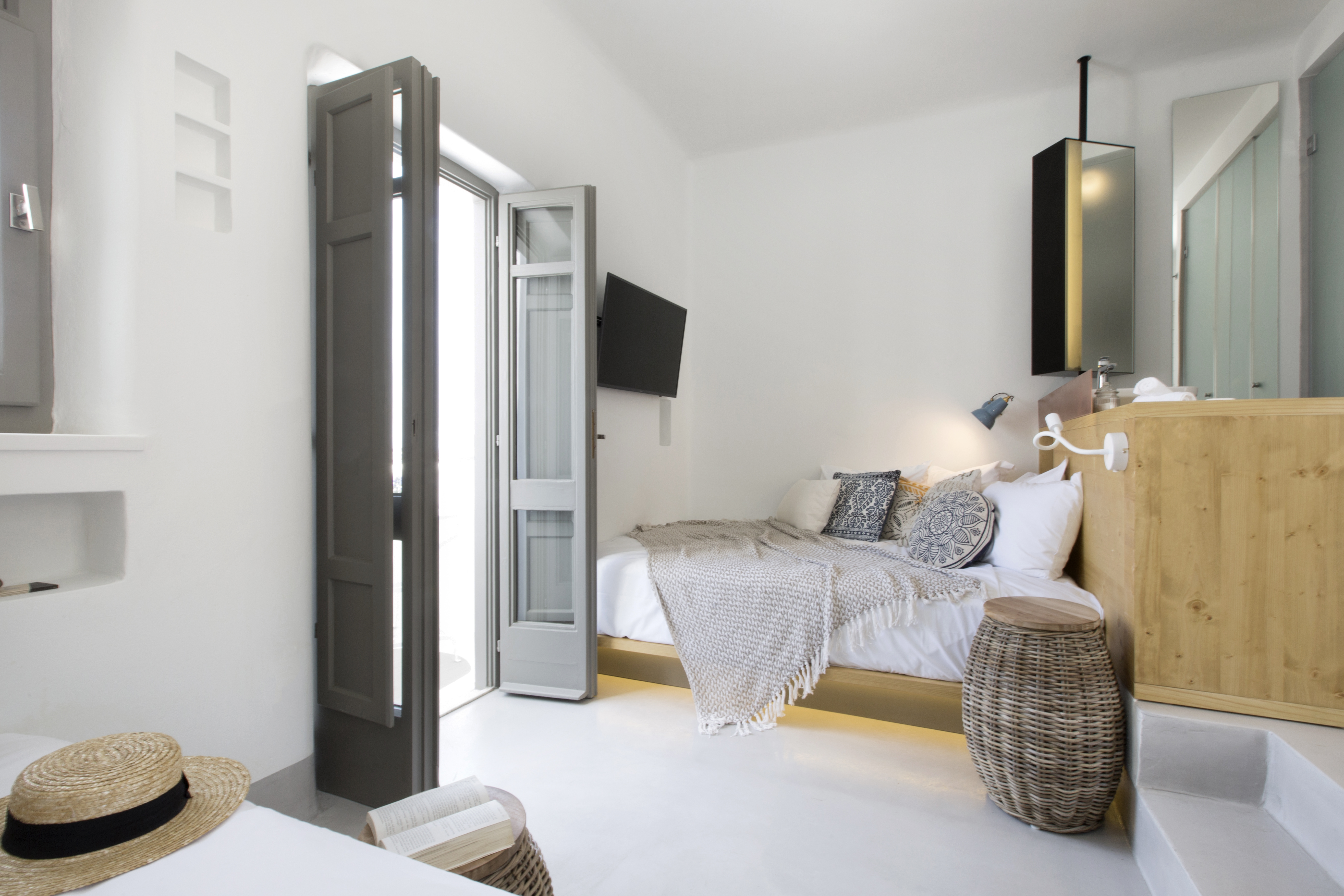 Dreambox Mykonos Suites