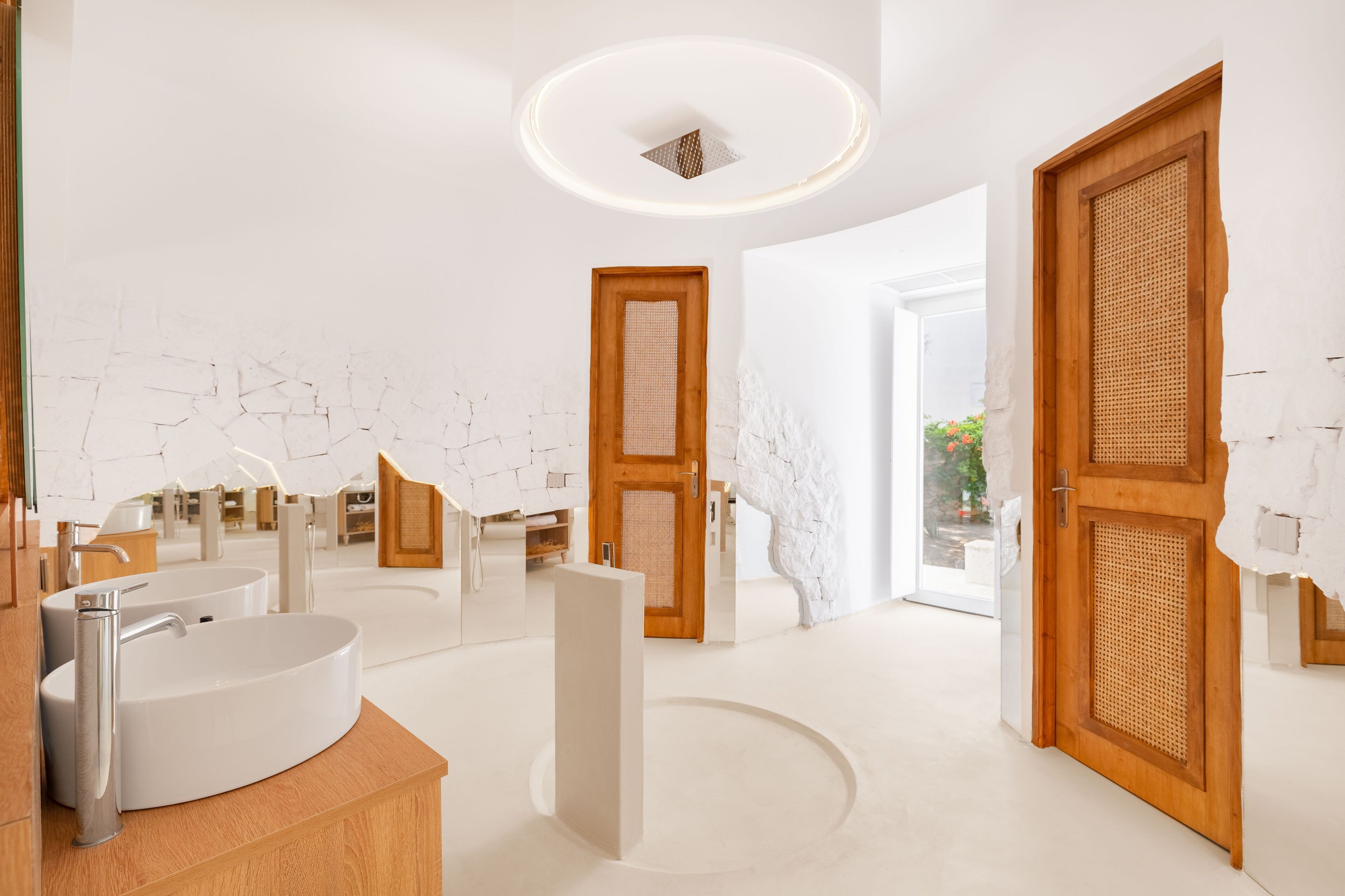 Faos Exclusive Suites