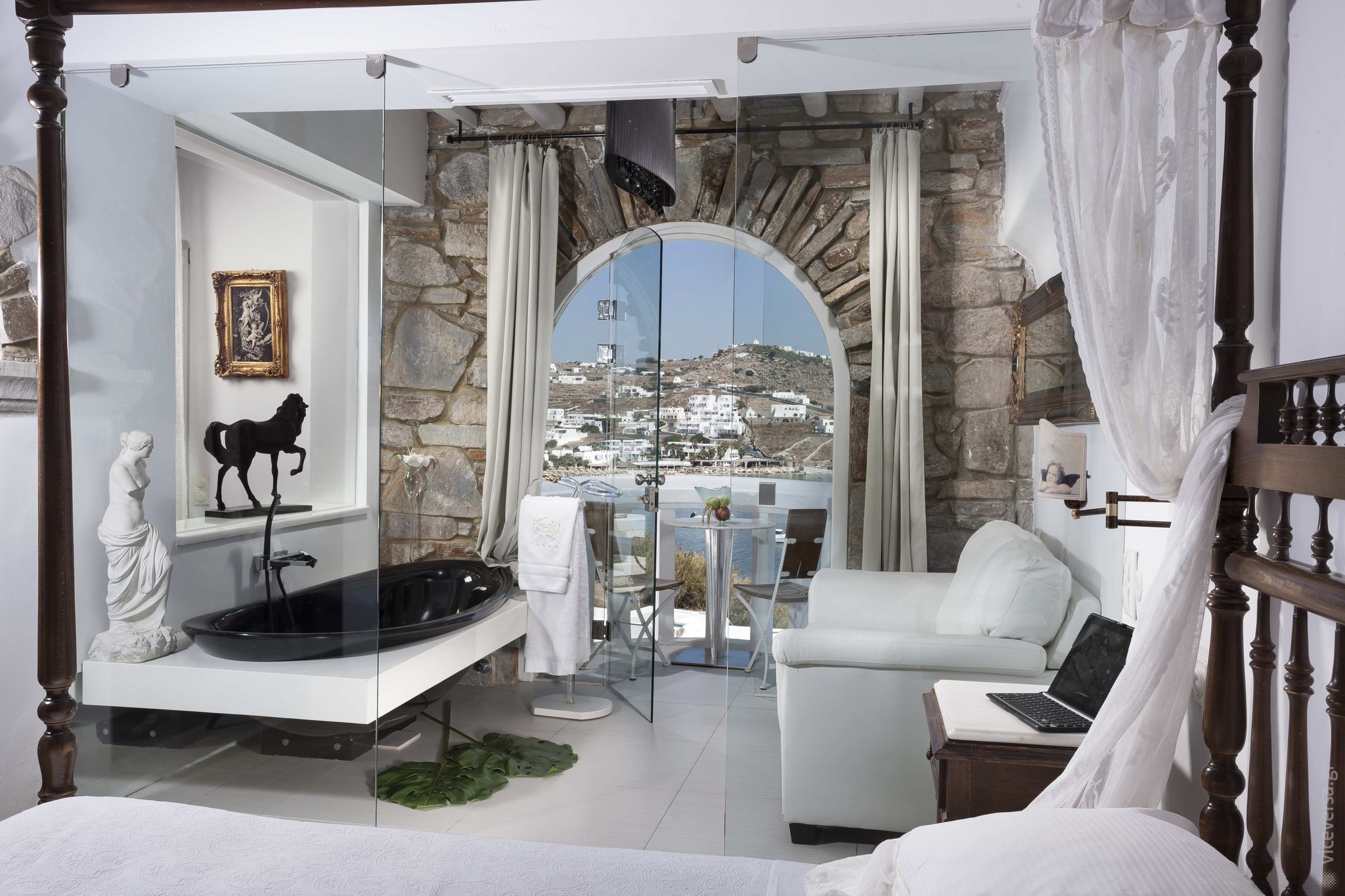 Kivotos Mykonos