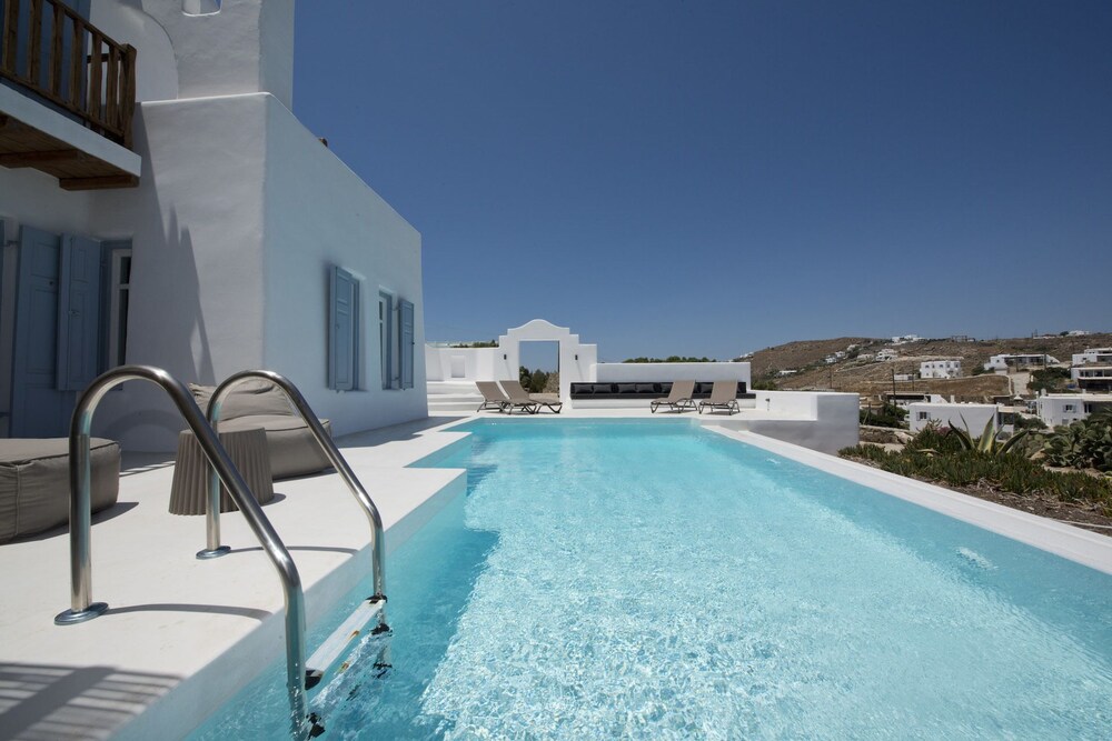 Villa Pearl by Diles Villas