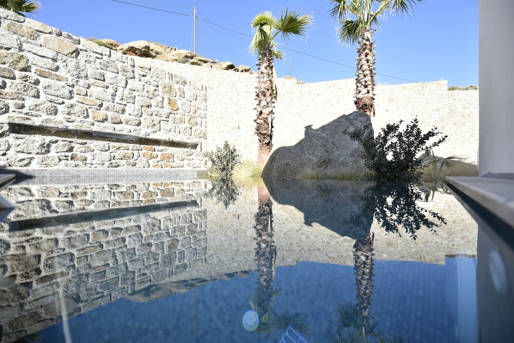 Tropicana Hotel , Suites & Villas Mykonos