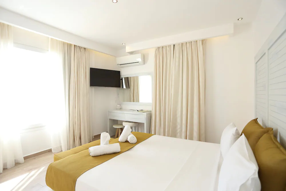 Tropicana Hotel , Suites & Villas Mykonos