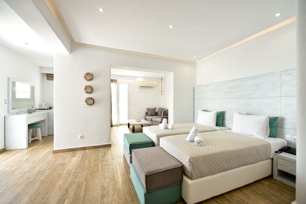 Tropicana Hotel , Suites & Villas Mykonos