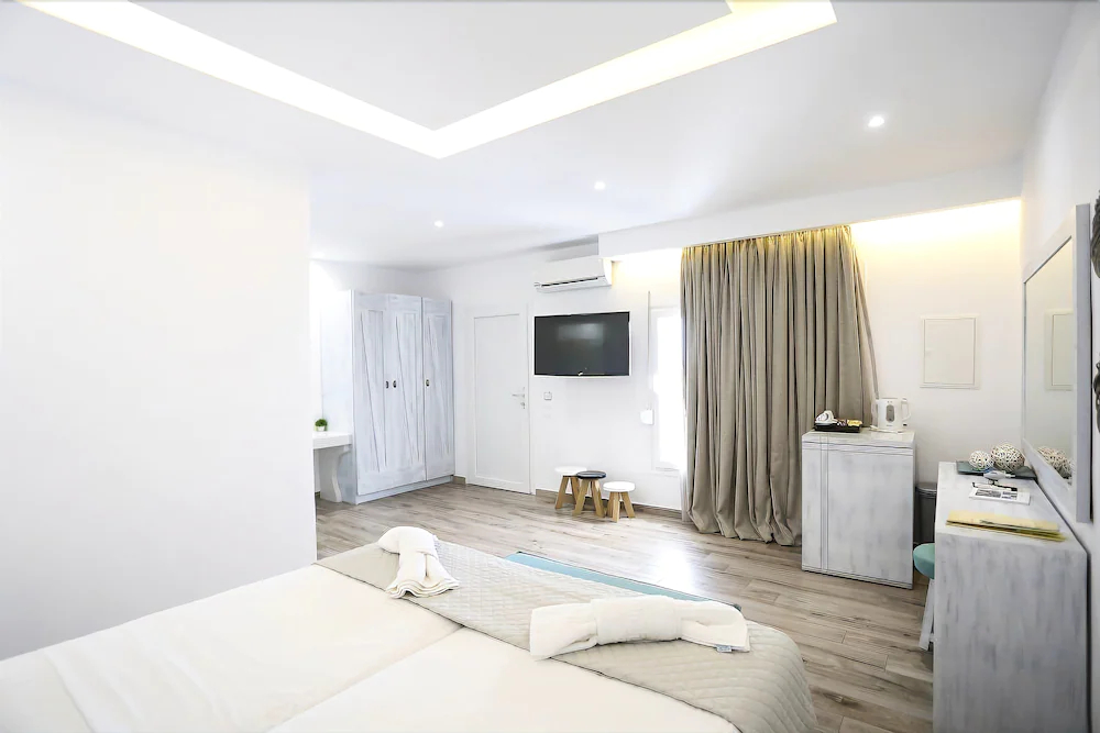 Tropicana Hotel , Suites & Villas Mykonos
