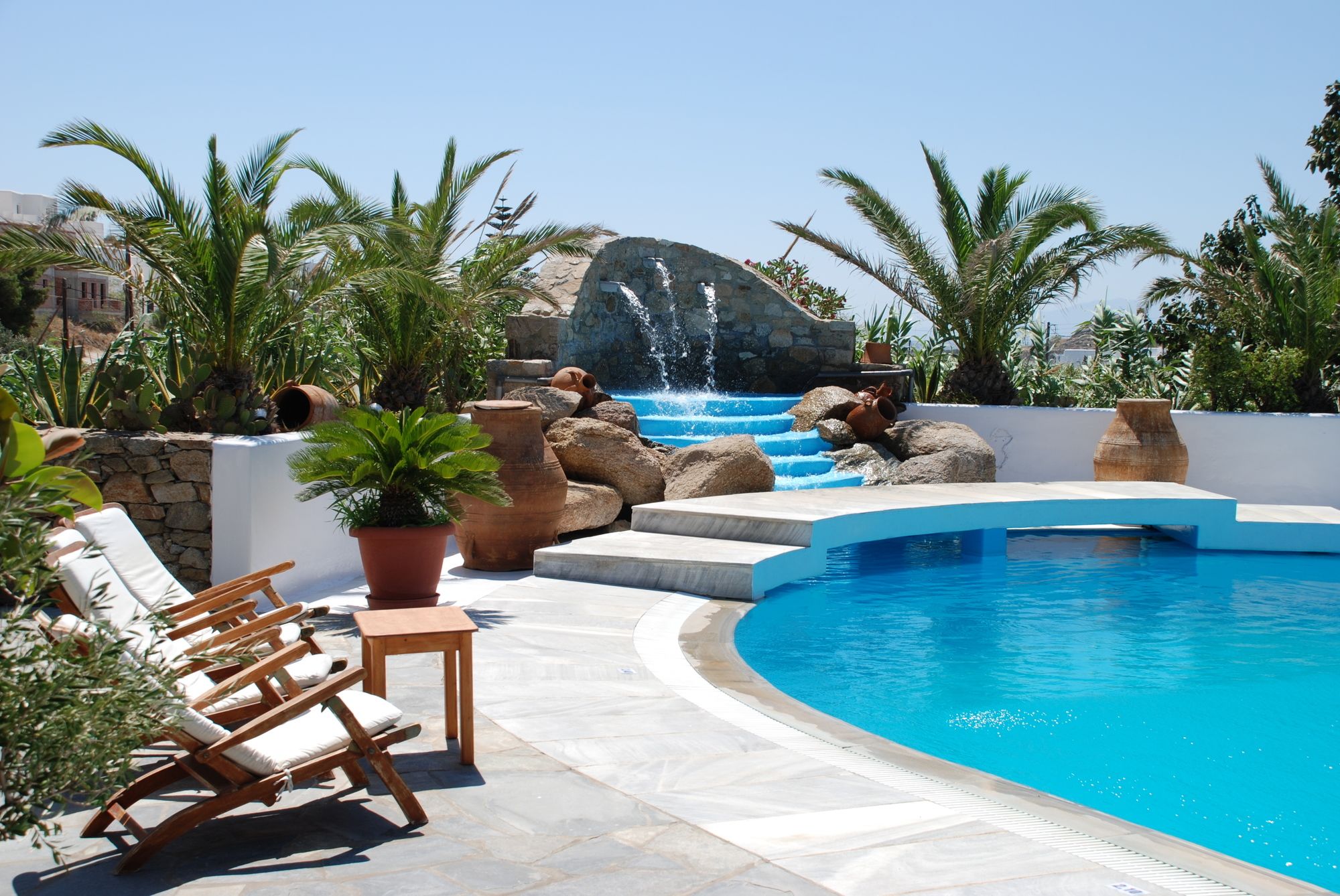 Kamari Hotel