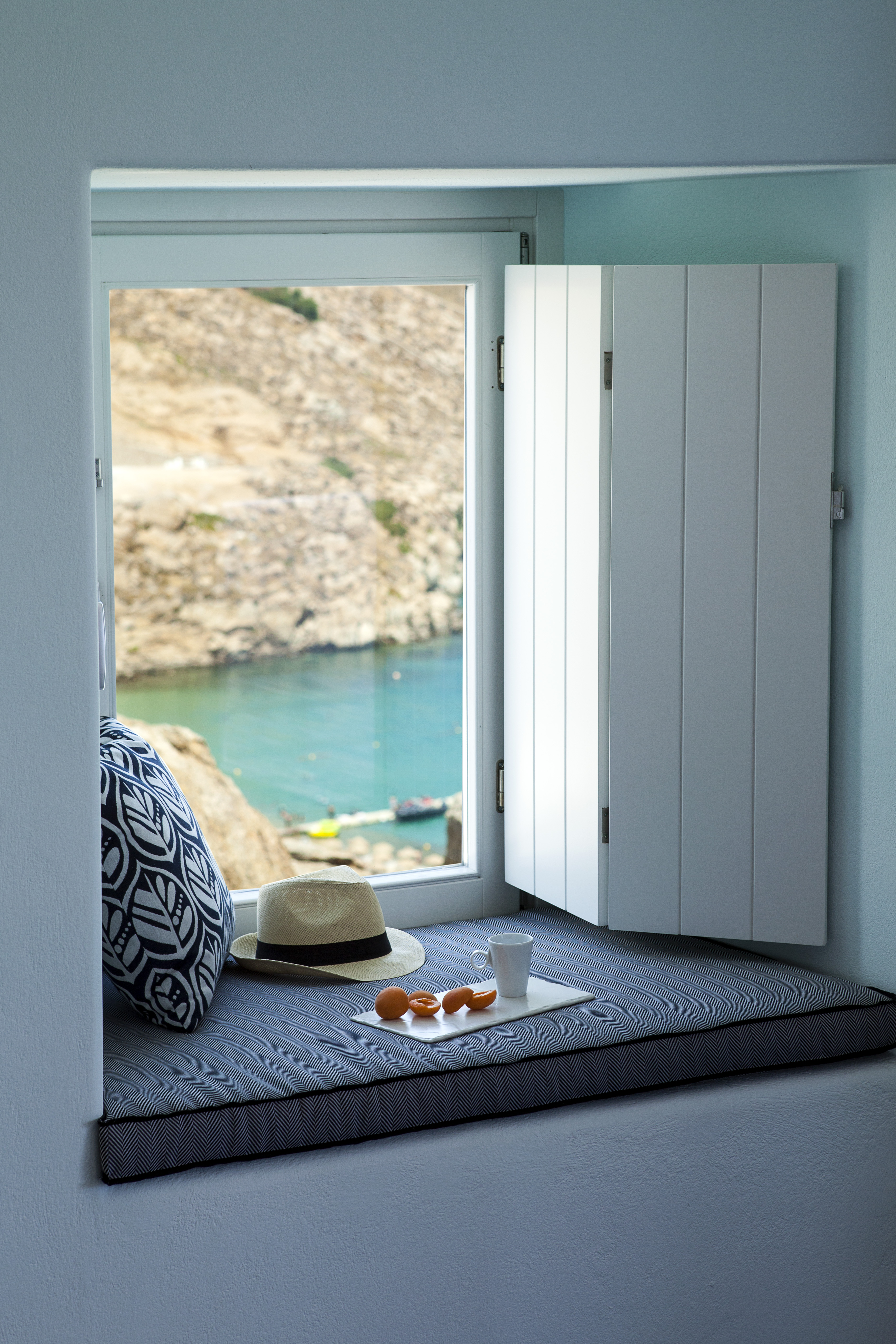 Amyth of Mykonos Super Paradise