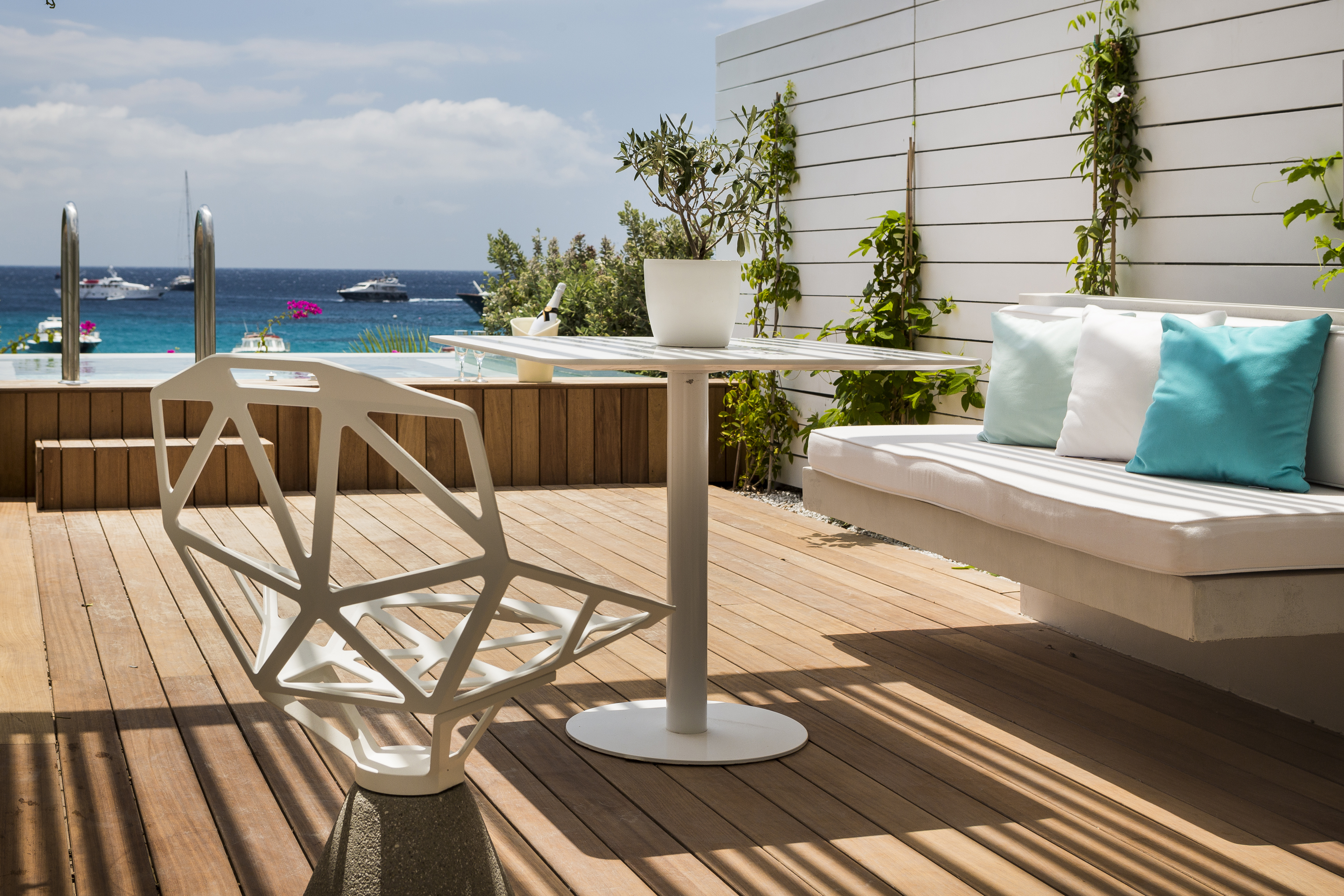 Mykonos Dove Beach Hotel