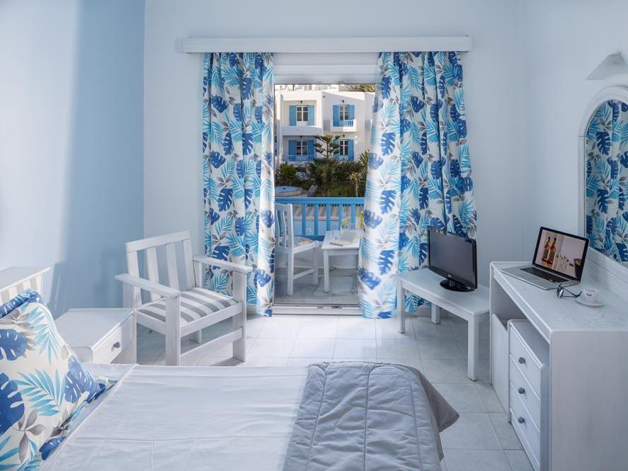 Mykonos Kosmoplaz Beach Resort Hotel