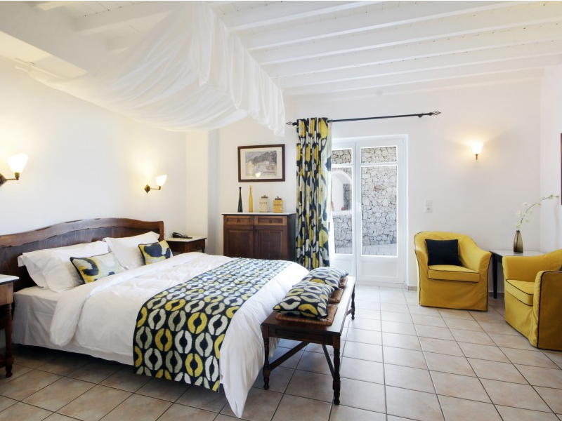 Pelican Bay Hotel