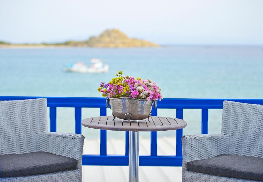 Petinos Beach Hotel