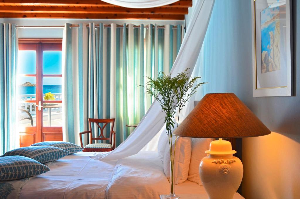 Petinos Beach Hotel