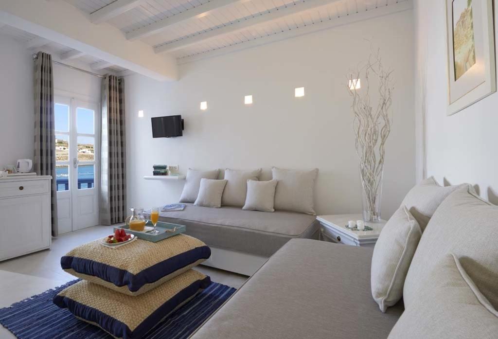 Petinos Beach Hotel
