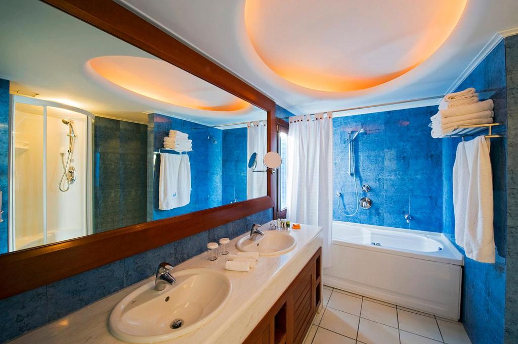 Petinos Beach Hotel