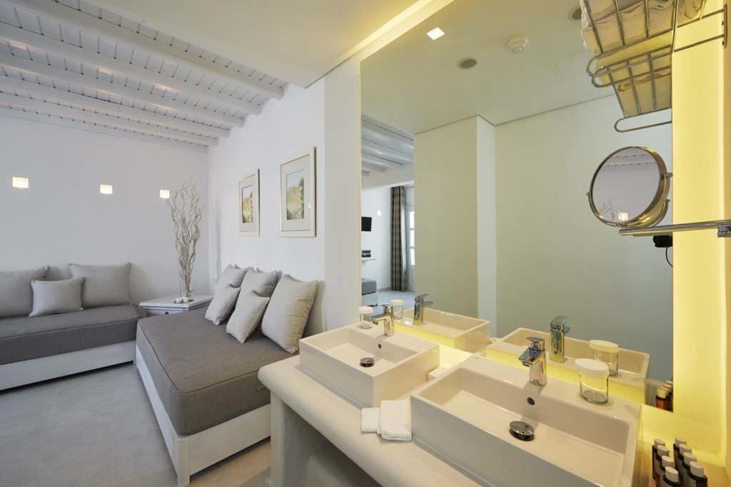 Petinos Beach Hotel