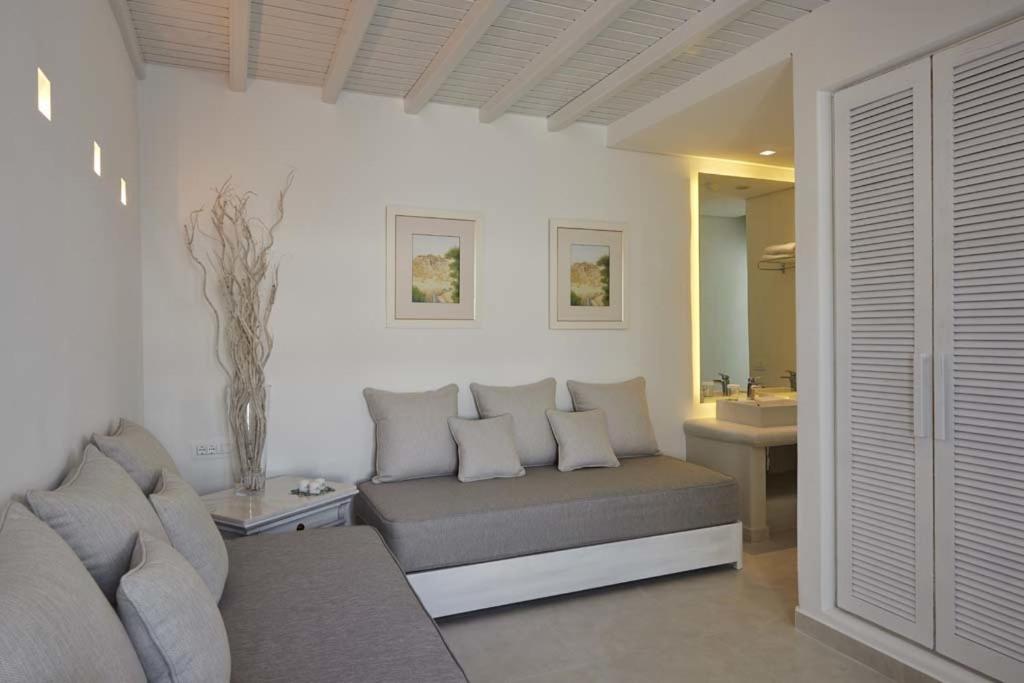Petinos Beach Hotel