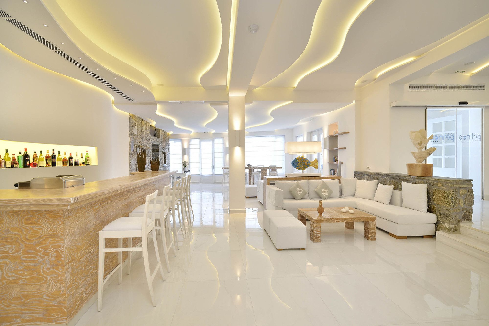 Petinos Hotel