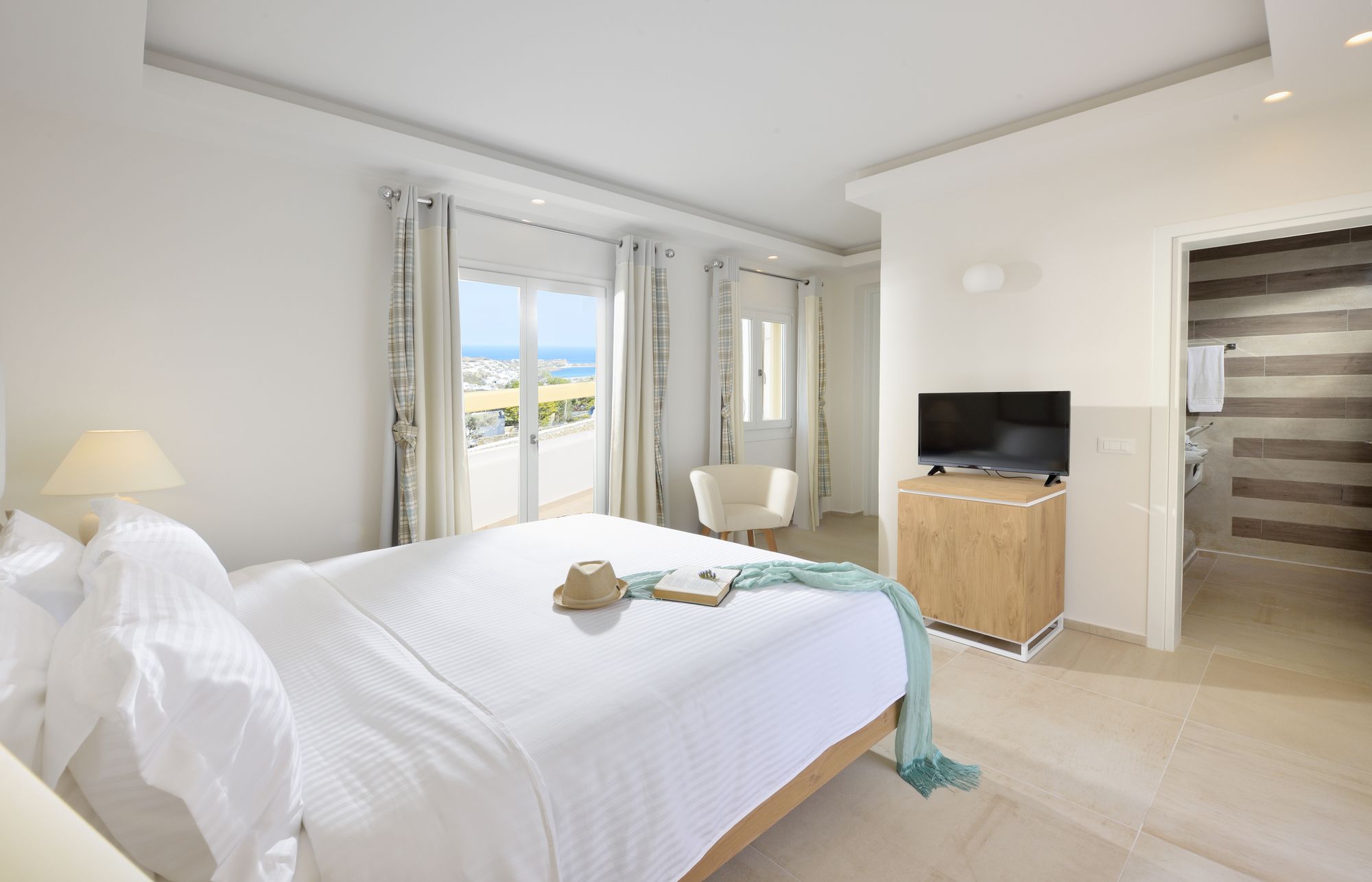 Petinos Hotel
