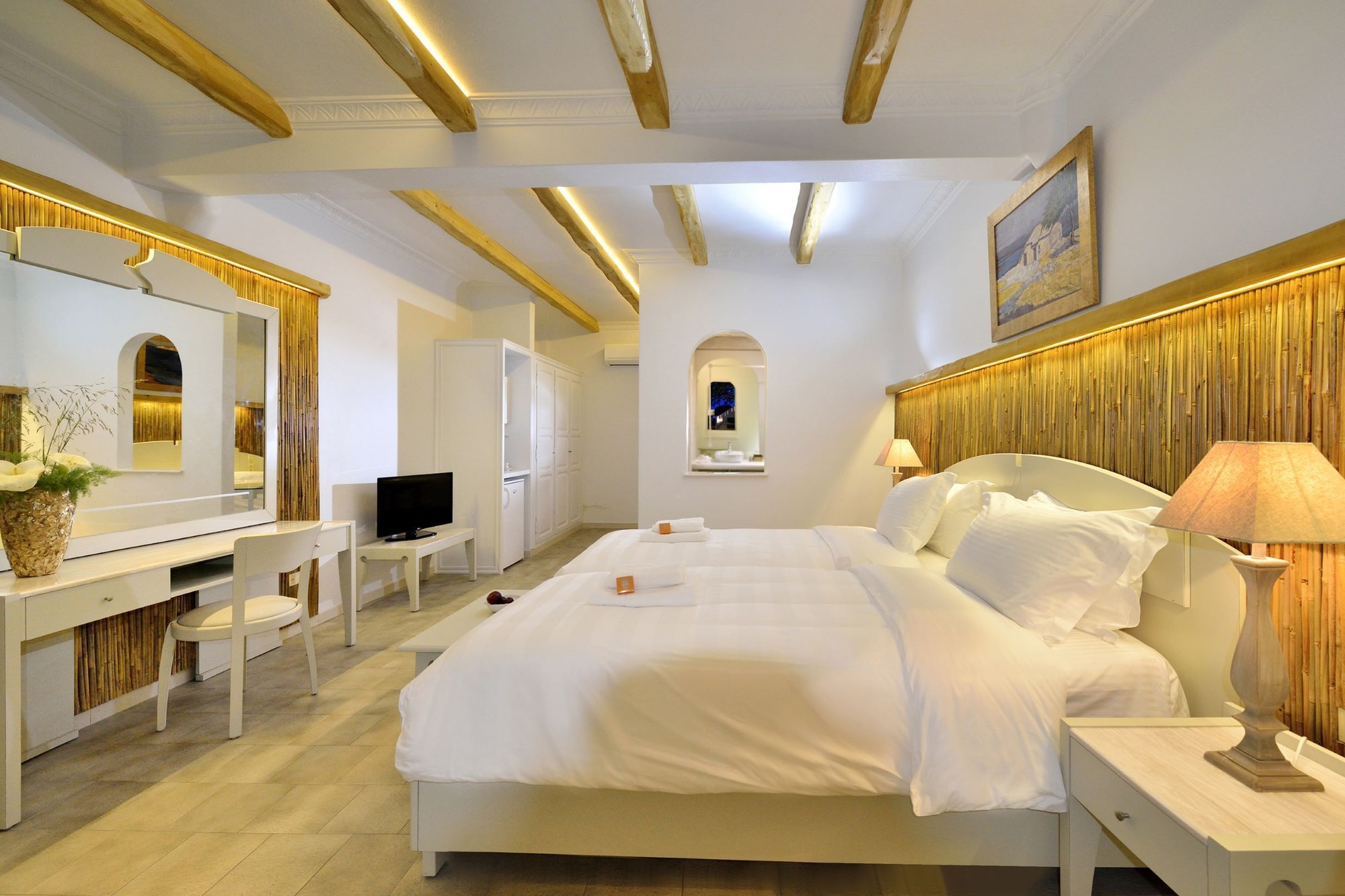 Petinos Hotel