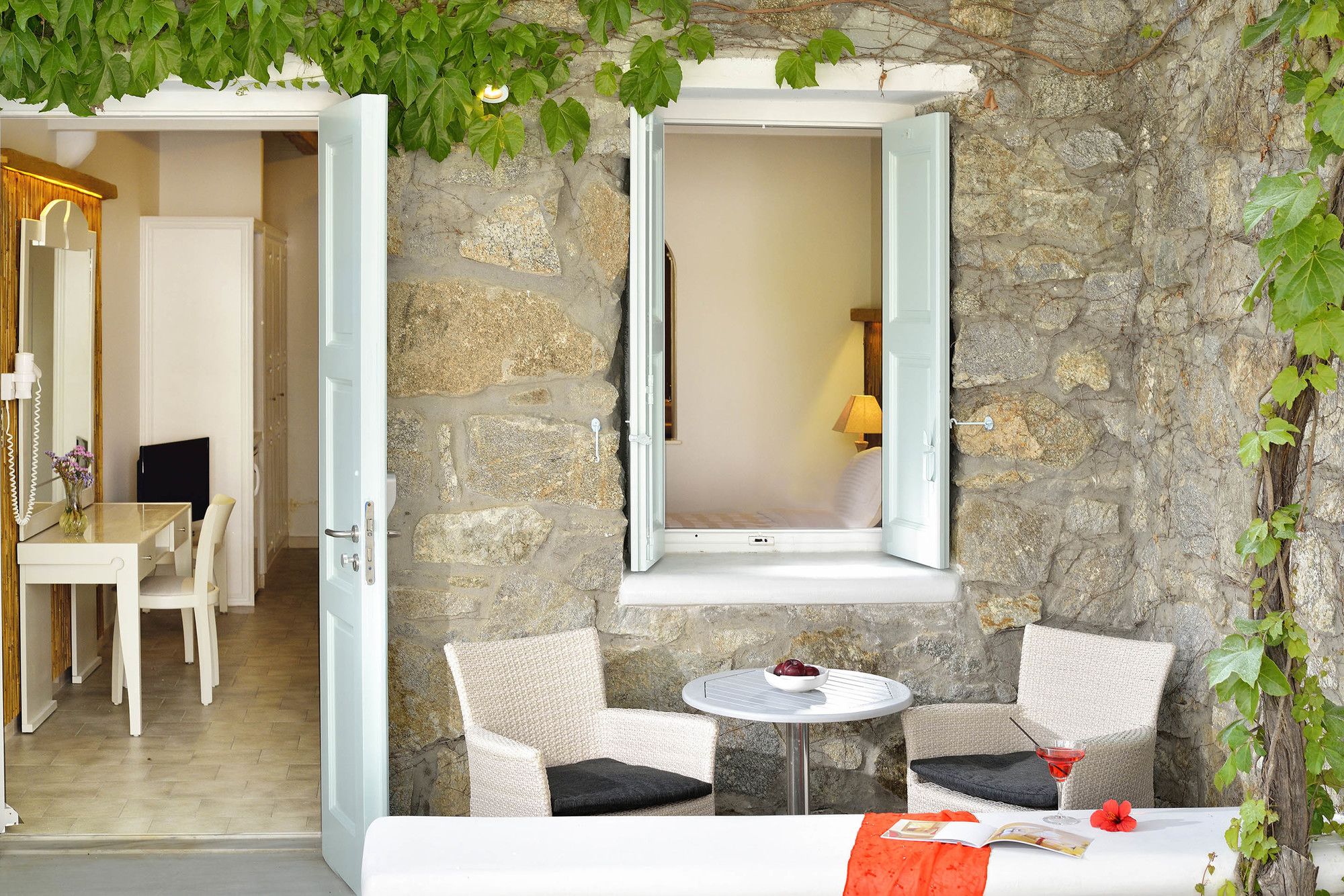 Petinos Hotel